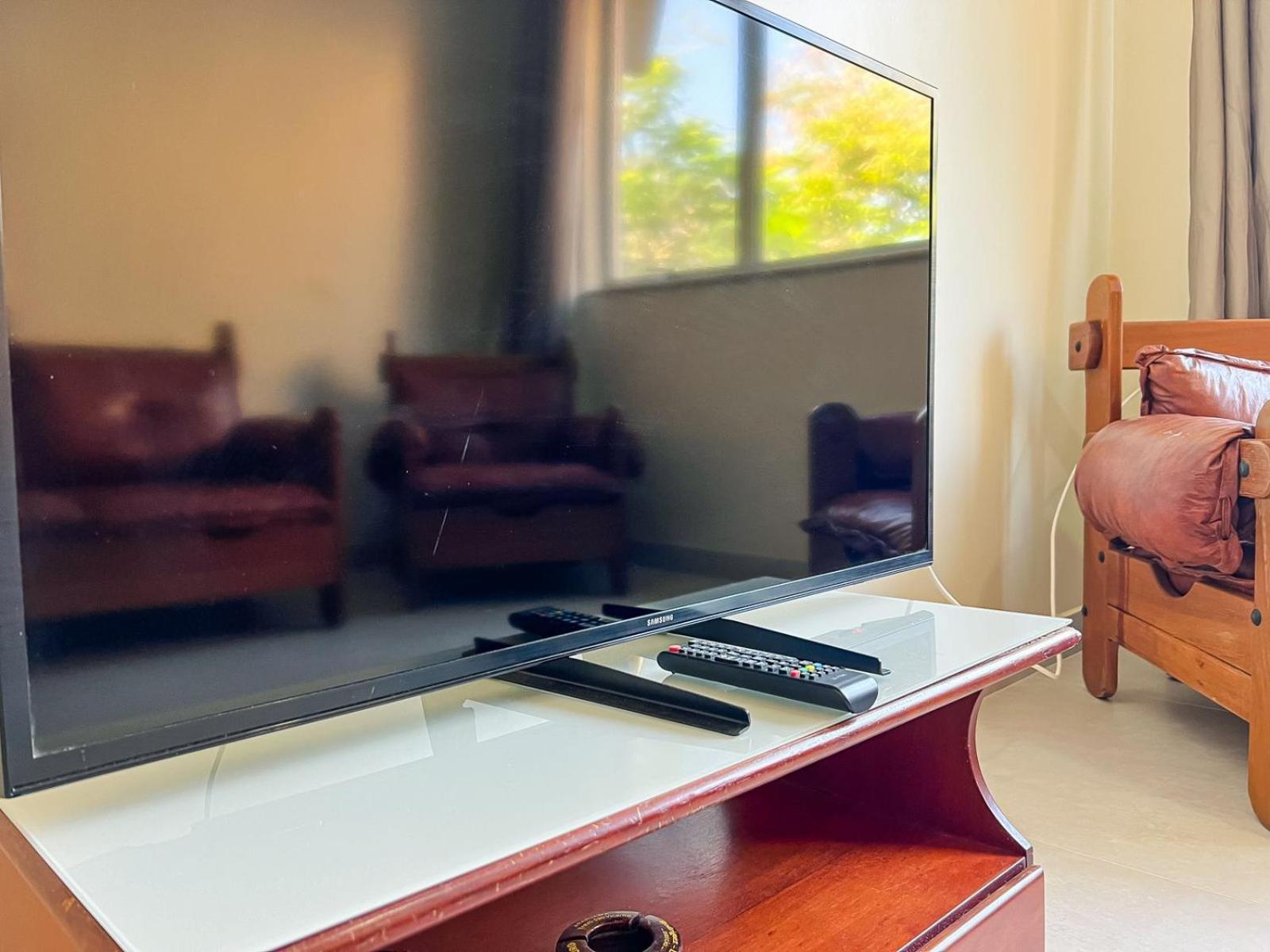 Apartamento Na Praia Do Forte - Poucos Passos Do Mar 카보프리우 외부 사진