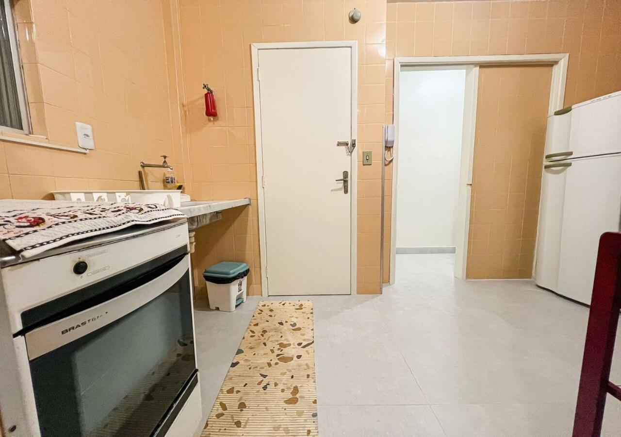 Apartamento Na Praia Do Forte - Poucos Passos Do Mar 카보프리우 외부 사진