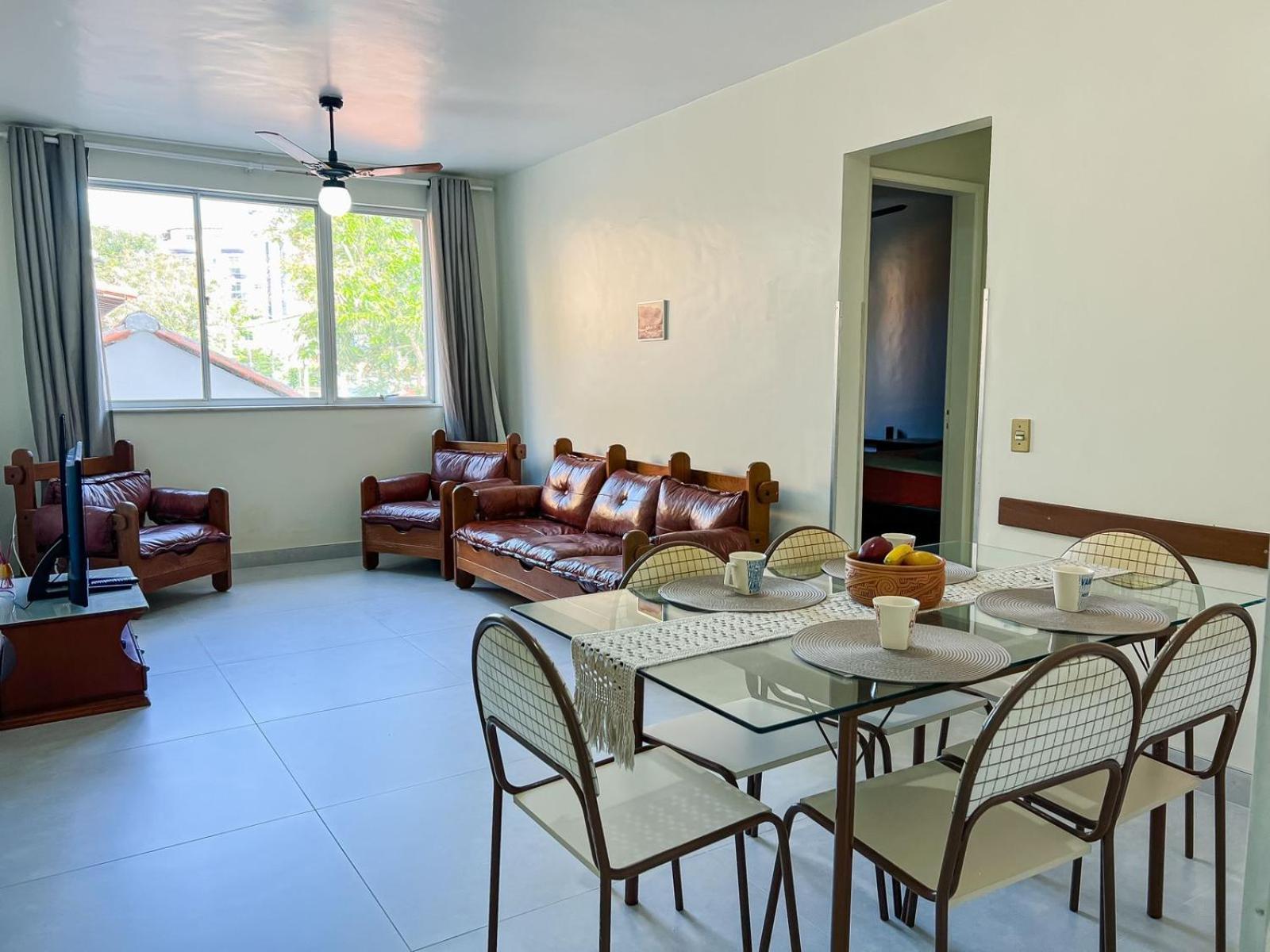 Apartamento Na Praia Do Forte - Poucos Passos Do Mar 카보프리우 외부 사진